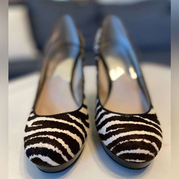 Michael Kors Calf Hair Zebra Print Women’s Round Toe Heels Size 6 - Picture 8 of 11